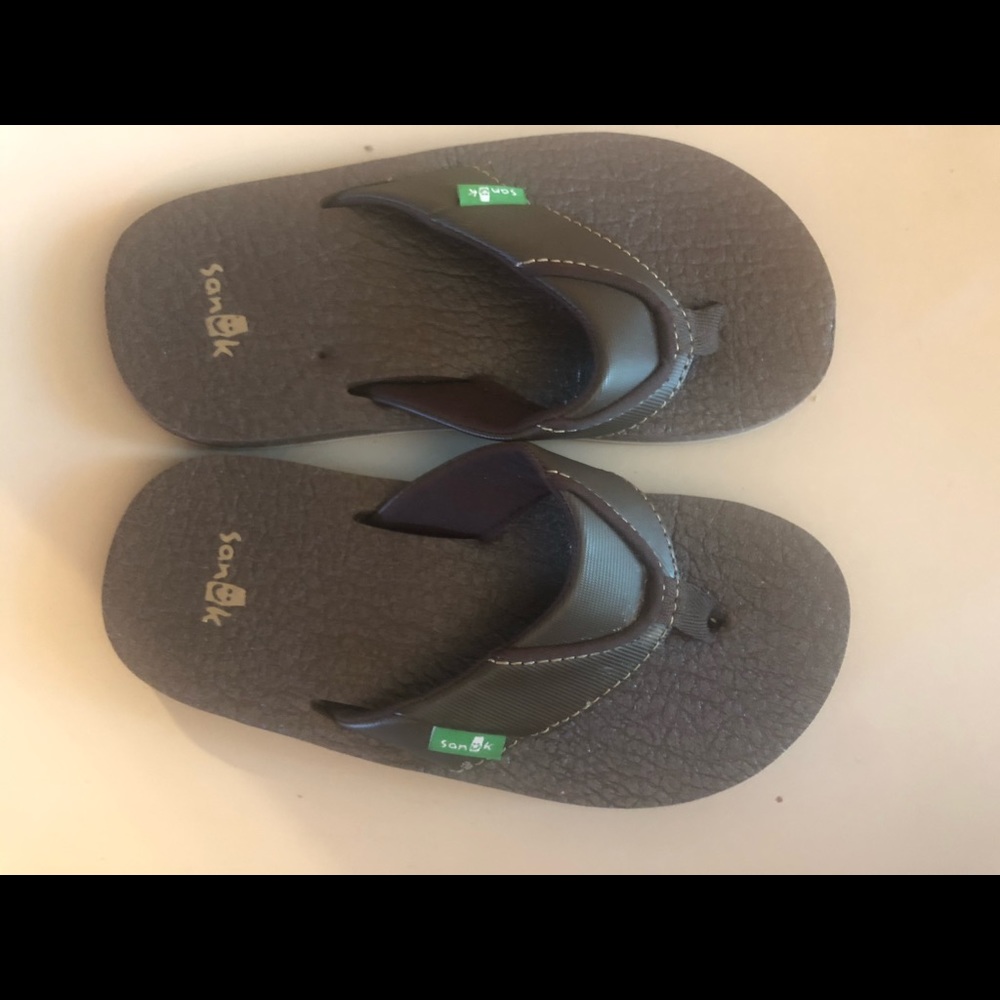 Little kids Sanuk flip flops size 11-12
